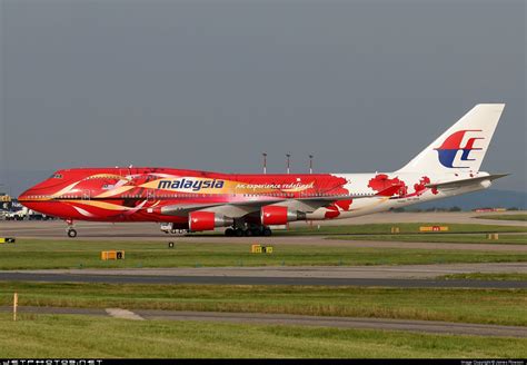 malaysia airlines hibiscus livery